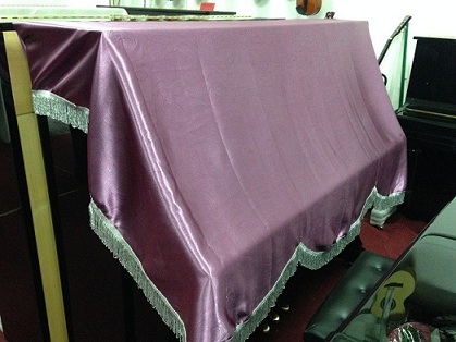紫色钢琴罩
